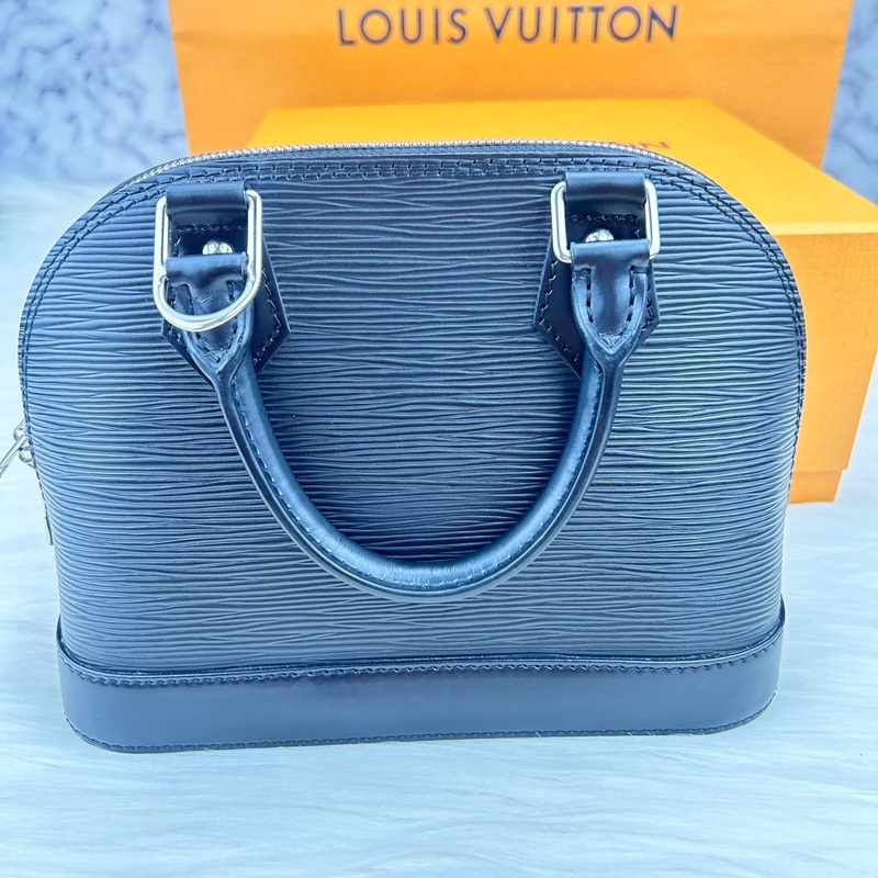 LV M40862 經典 EPI 水波紋ALMA BB手提/斜背艾瑪包(迷你-黑)-18