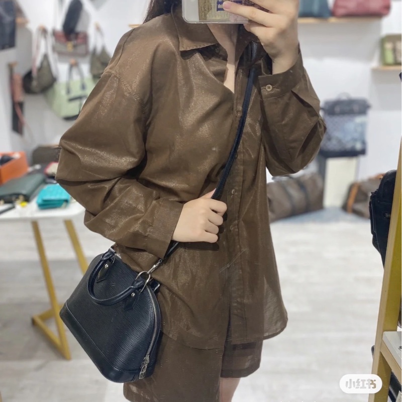 LV M40862 經典 EPI 水波紋ALMA BB手提/斜背艾瑪包(迷你-黑)-28