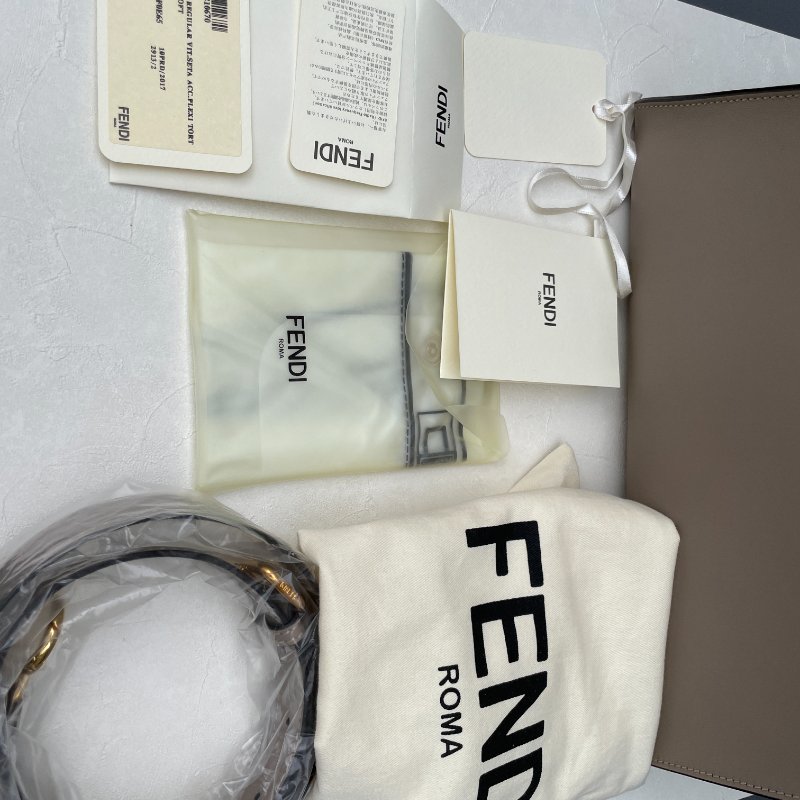 Fendi peekaboo 大象灰中號-7