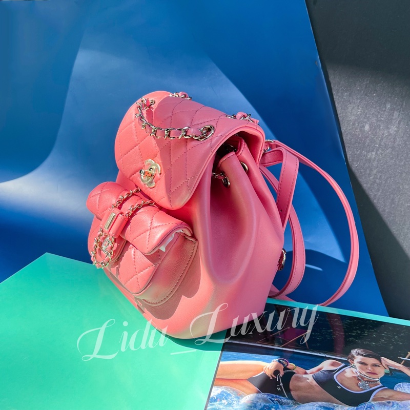 CHANEL 香奈兒 AS2908 DUMA 晶片款 粉色 菱格 金釦 羊皮 束口後背包 小號-1