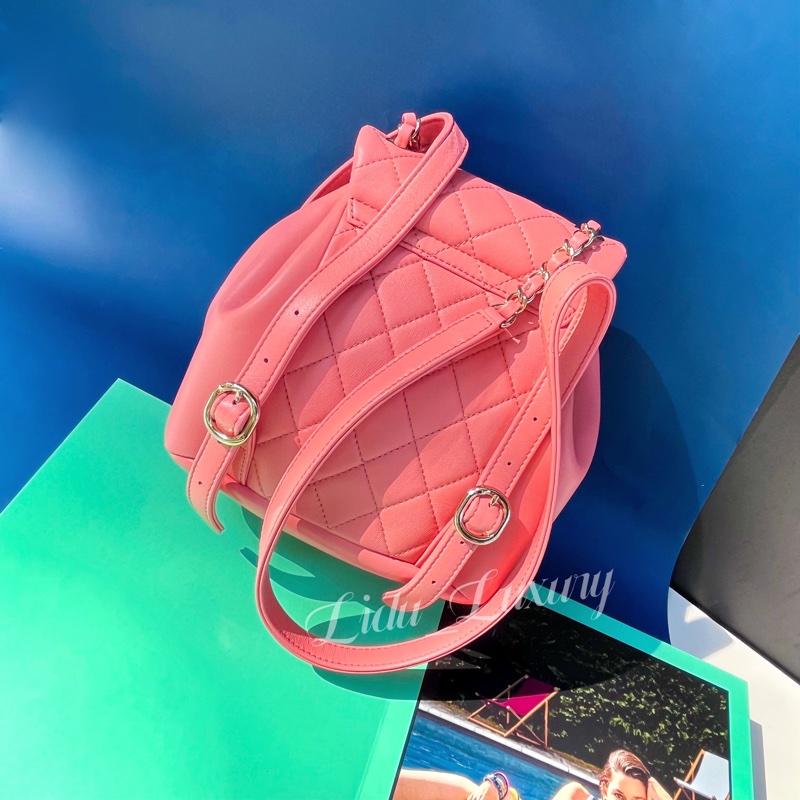 CHANEL 香奈兒 AS2908 DUMA 晶片款 粉色 菱格 金釦 羊皮 束口後背包 小號-2