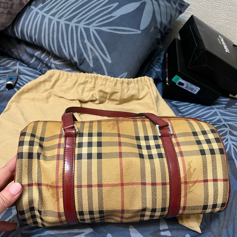 BURBERRY 戰馬經典圓桶包-22