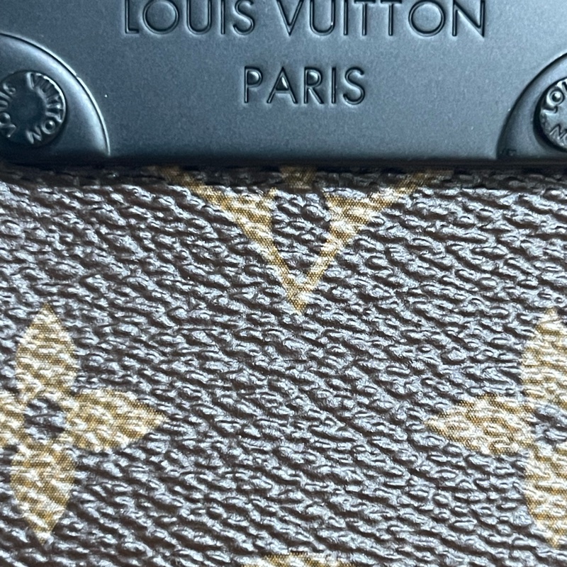 新款Lv經典老花手機包（大全配、發票、購買證明齊全）-6