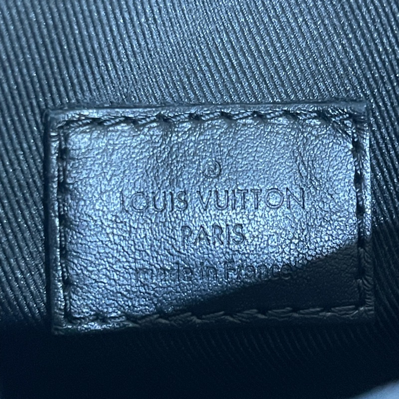 新款Lv經典老花手機包（大全配、發票、購買證明齊全）-20