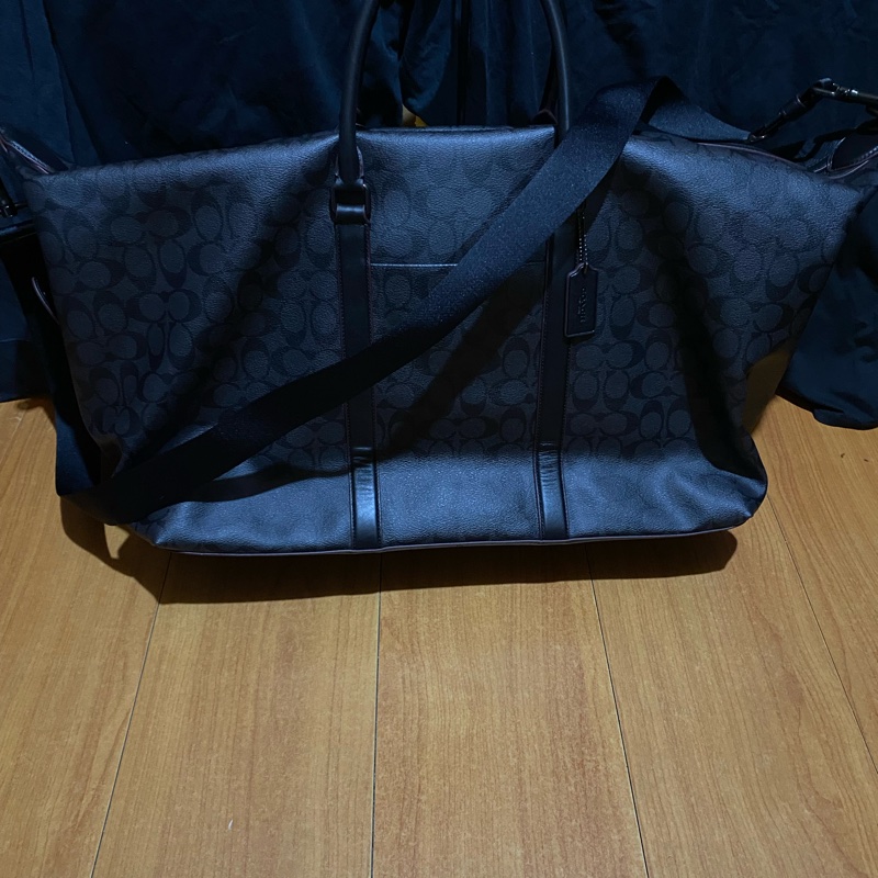 Coach黑色50cm滿版logo行李袋-1