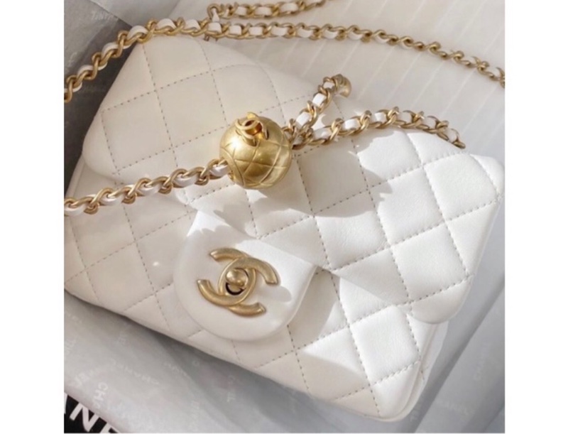 CHANEL 17cm 爆款白色金球方胖子#小金球鏈包#小羊皮、琺瑯-0