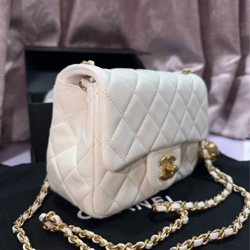 CHANEL 17cm 爆款白色金球方胖子#小金球鏈包#小羊皮、琺瑯-11