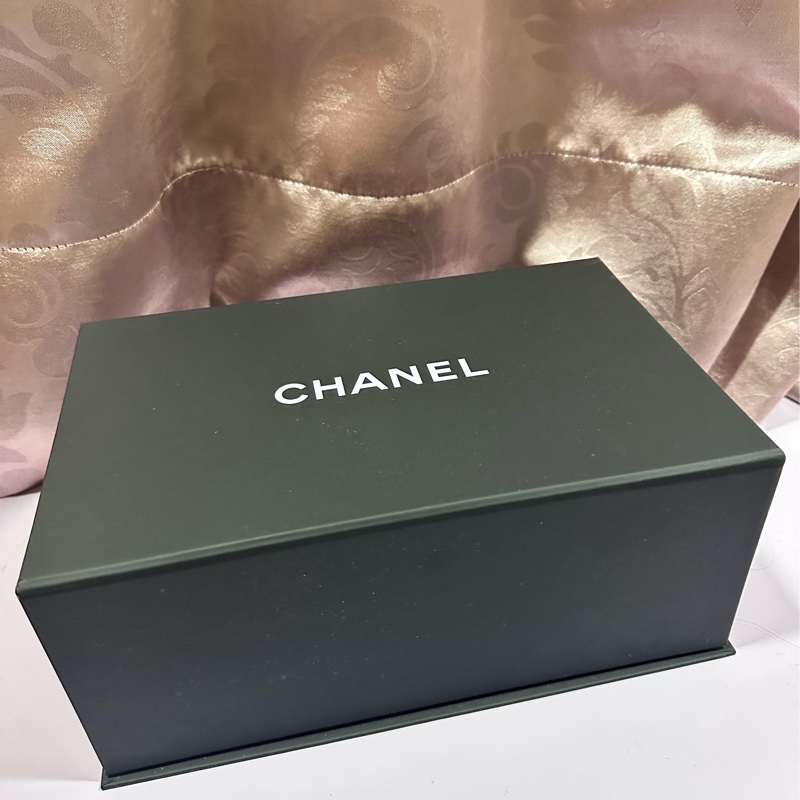 CHANEL 17cm 爆款白色金球方胖子#小金球鏈包#小羊皮、琺瑯-22