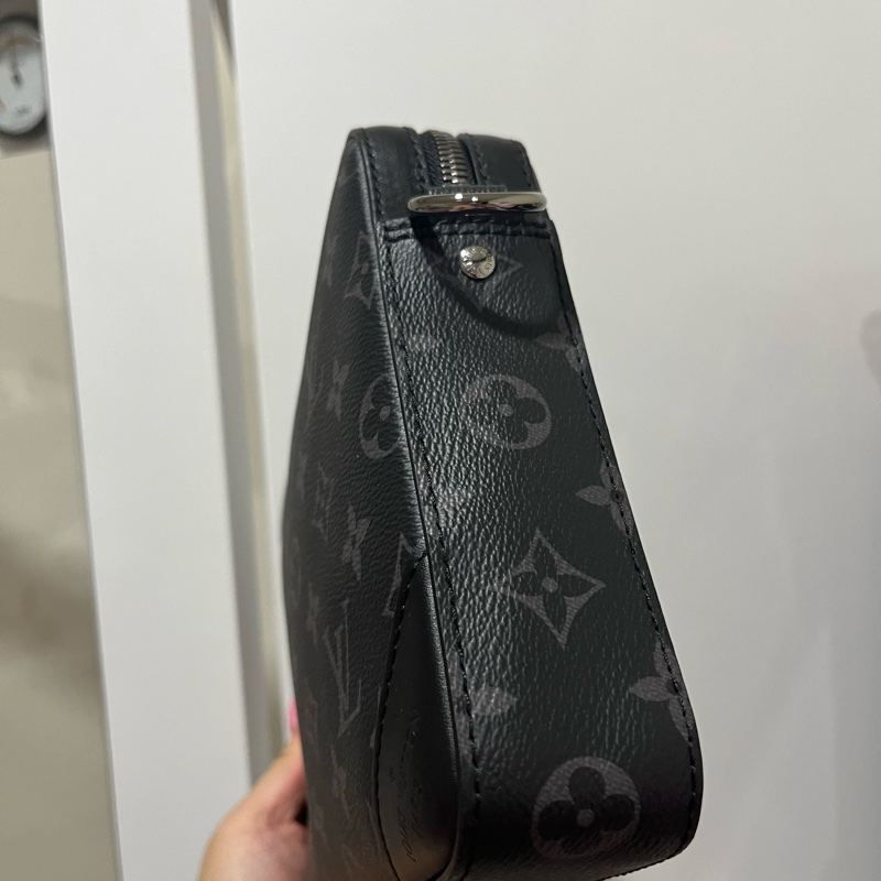 （保留中）爸爸節送禮必備 台灣購證 全配商品 99新 LV路易威登 黑武士 經典黑色灰色雙面老花三合一 斜背包肩背包-21