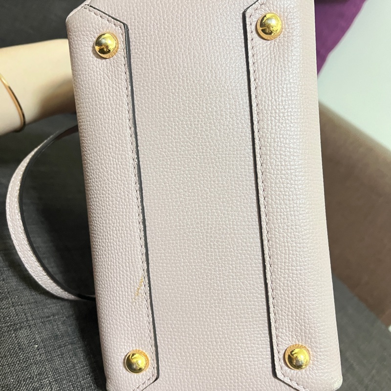 Burberry藕粉色包包-2