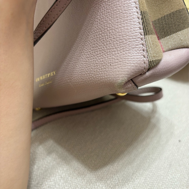 Burberry藕粉色包包-12