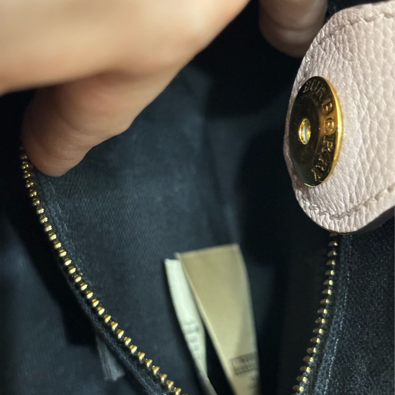 Burberry藕粉色包包-22