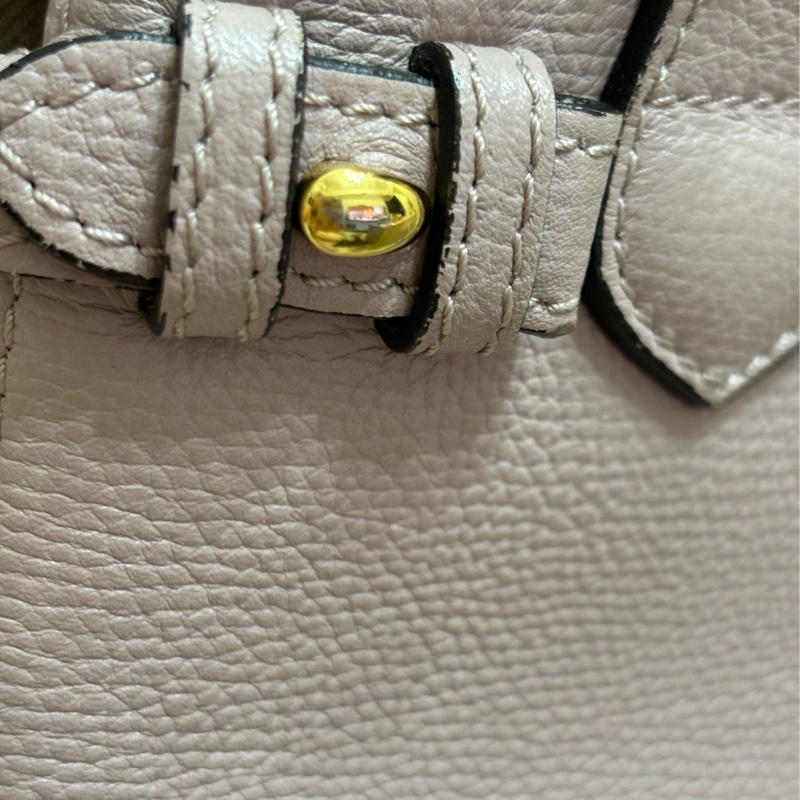 Burberry藕粉色包包-37