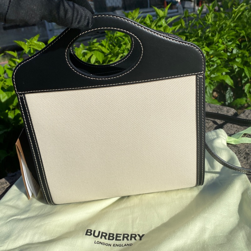 全新BURBERRY黑色帆布Pocket迷你口袋手提肩背包-1