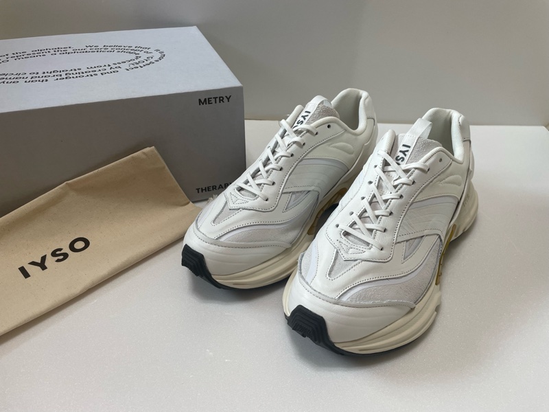 IYSO復古白大底運動鞋-2