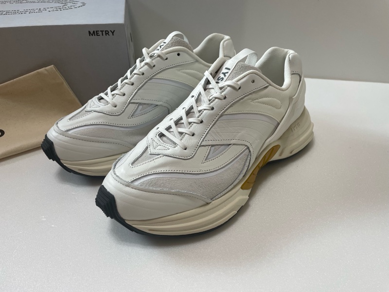 IYSO復古白大底運動鞋-3