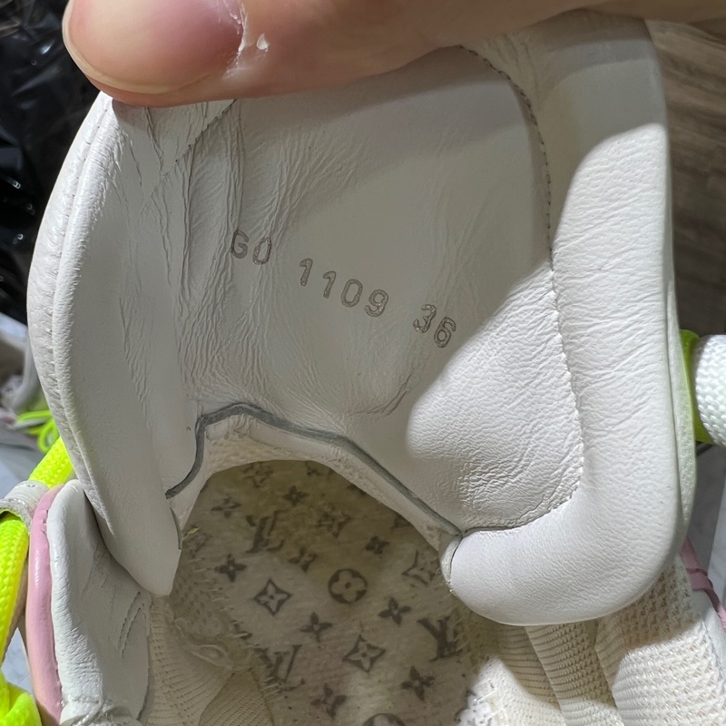 LV 螢光綠粉白鞋 限量Archlight老爹鞋-21