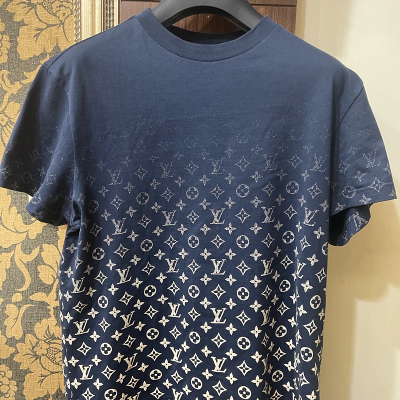 Lv漸層短袖上衣（非常新買到賺到❤️）-8