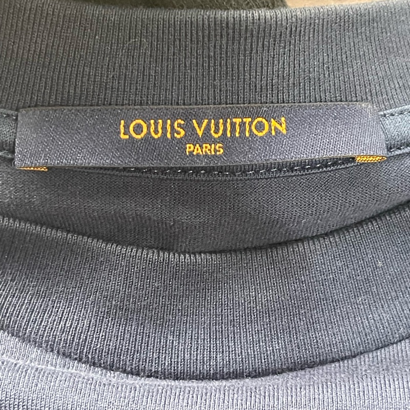 Lv漸層短袖上衣（非常新買到賺到❤️）-11