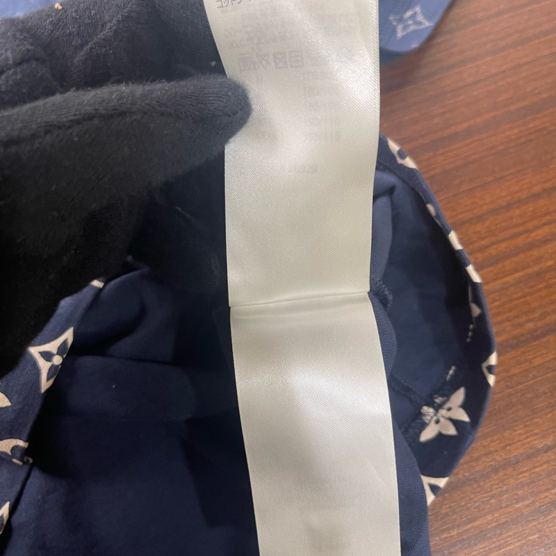 Lv漸層短袖上衣（非常新買到賺到❤️）-22