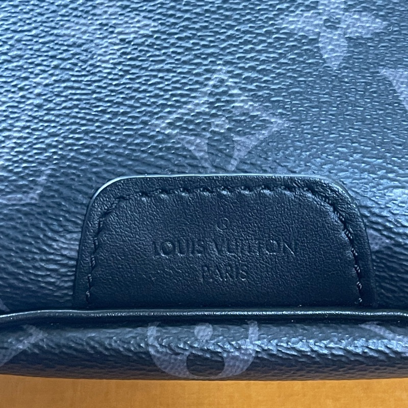 全新Lv黑老花腰包(購買證明、配件齊全)-6