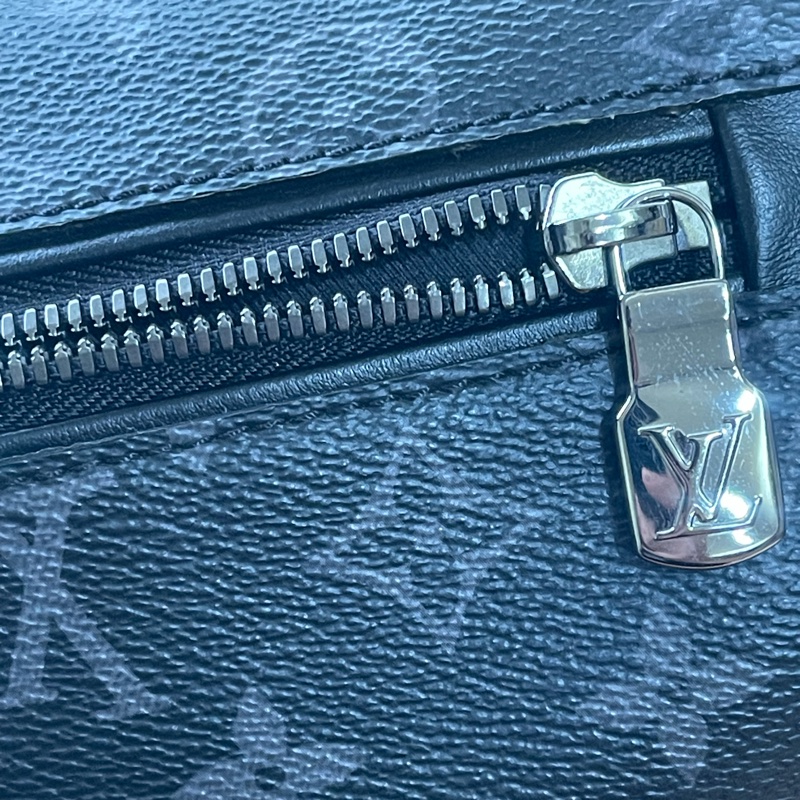 全新Lv黑老花腰包(購買證明、配件齊全)-12