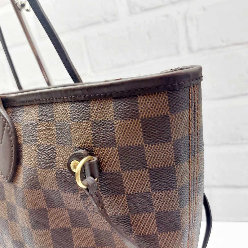 二手LOUIS VUITTON Nevefull MM
棋盤格 系列
 斜背包經典  肩背包 手提包。
包包狀況很好 很新,金屬都很亮
 高尚典雅-8
