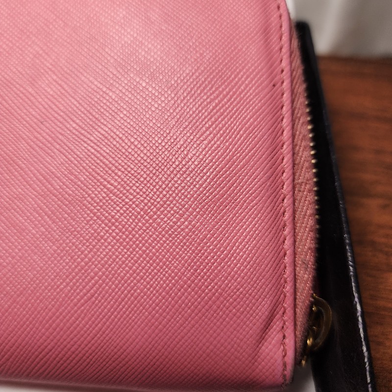 Prada粉紅牛皮皮夾-14