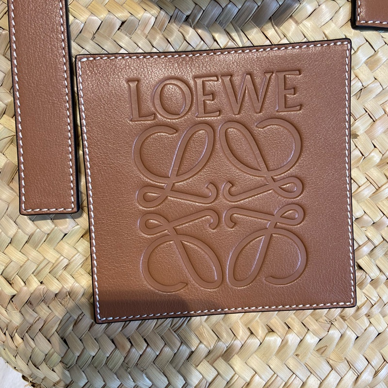 Loewe皮標編織包(近全新.大號)-1