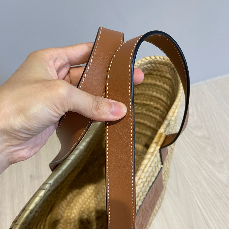 Loewe皮標編織包(近全新.大號)-4