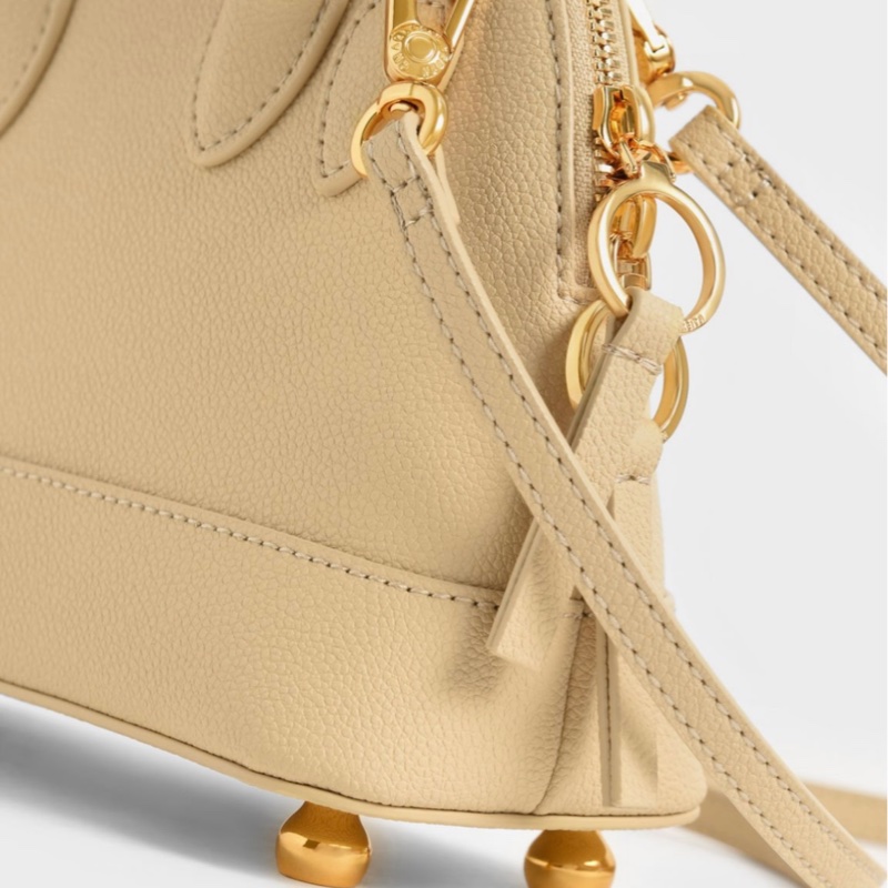 CHARLES & KEITH Harmonee 貝殼包 - 米黃色-3