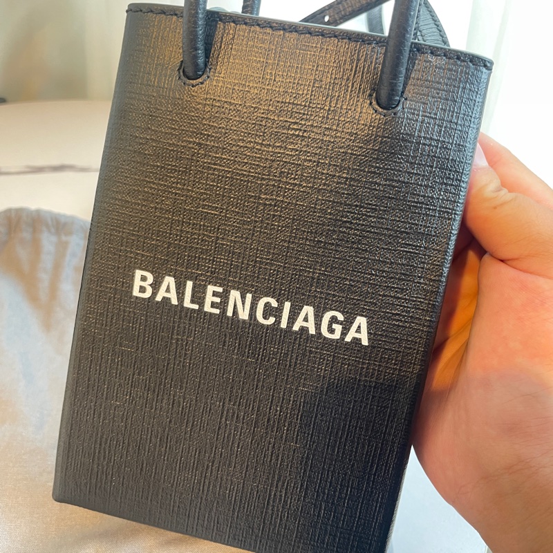 BALENCIAGA 黑皮革白字LOGO手提兩用包-1