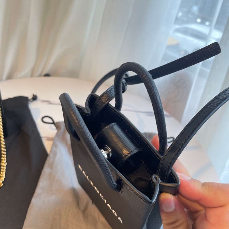 BALENCIAGA 黑皮革白字LOGO手提兩用包-4