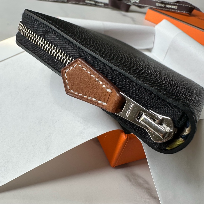 Hermès 絲巾短夾 經典不敗黑色+金奶茶色花朵內裡-1