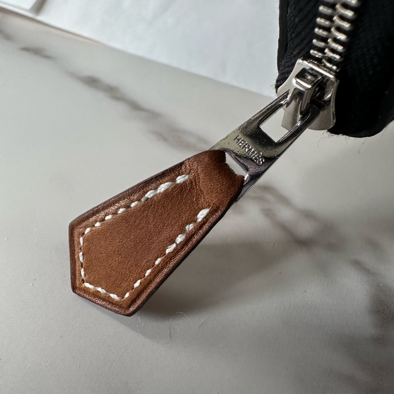 Hermès 絲巾短夾 經典不敗黑色+金奶茶色花朵內裡-11