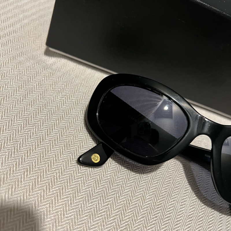 Chanel香奈兒  經典菱格壓印墨鏡-1