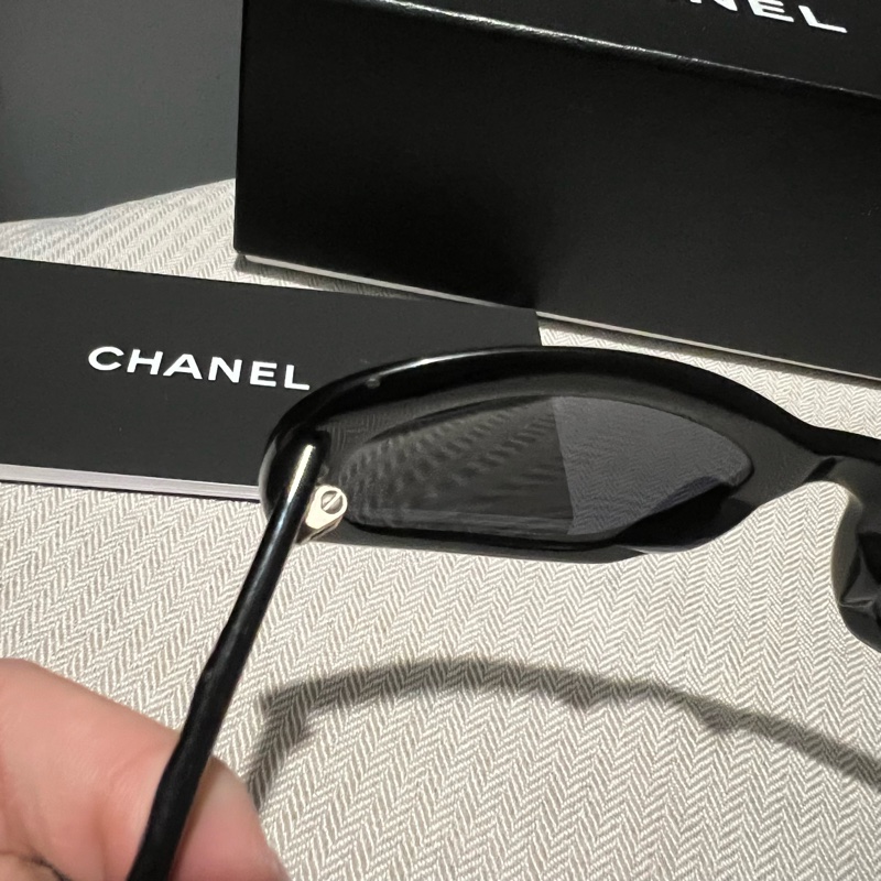 Chanel香奈兒  經典菱格壓印墨鏡-14