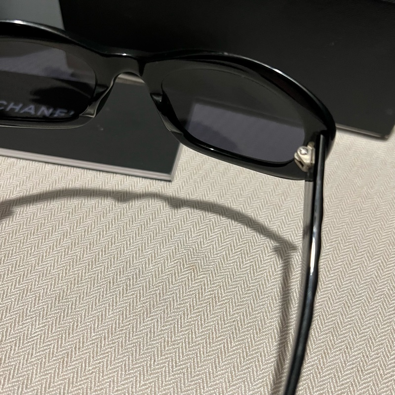Chanel香奈兒  經典菱格壓印墨鏡-15