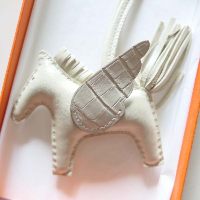 Hermes 鱷魚皮拼接 touch 小飛馬 奶昔白Craie-4