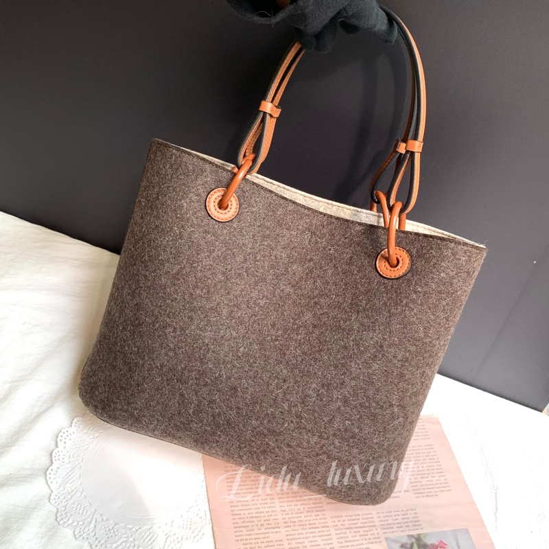 Loewe 毛呢拼牛皮大logo兩用包-4