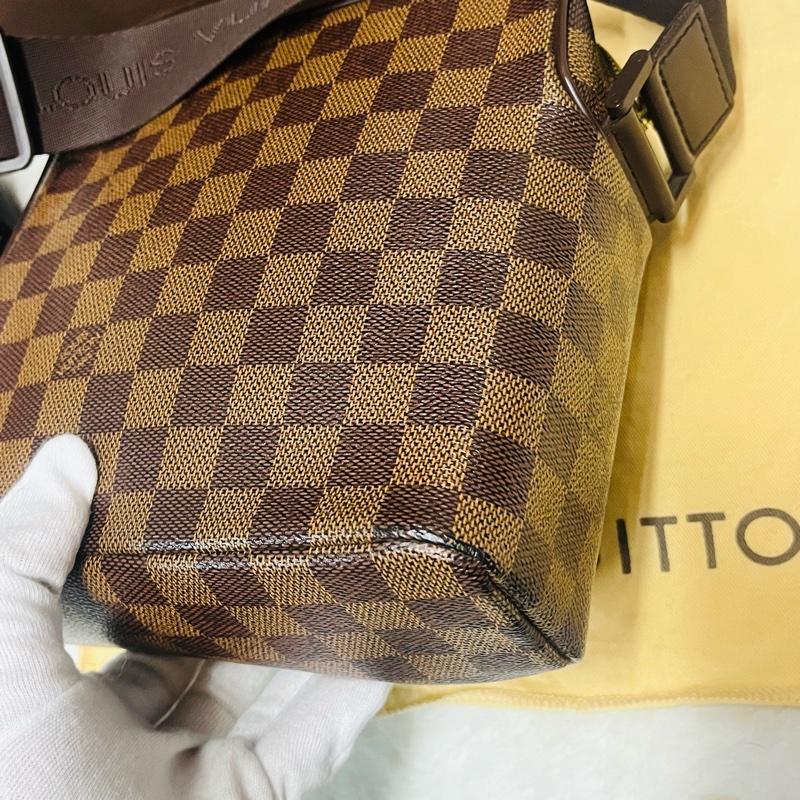 LV絕版棋盤格豆腐包 /斜背包-8