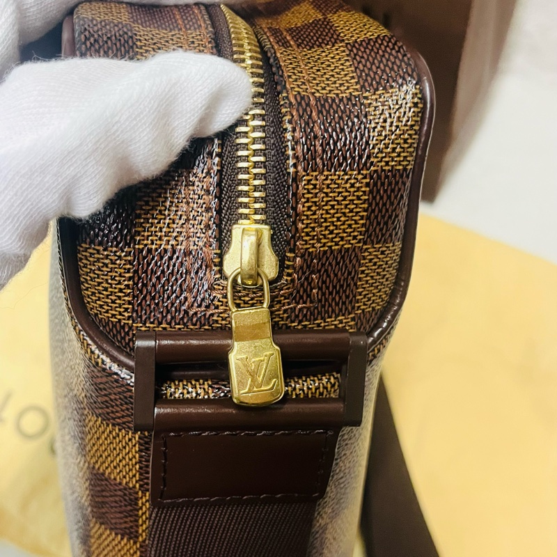 LV絕版棋盤格豆腐包 /斜背包-13