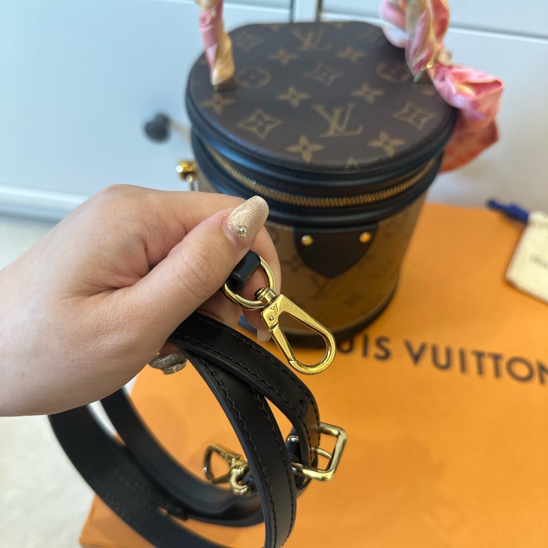 Louis vuitton Cannes m43986 發財桶 圓筒包 雙色老花 手提 側背 爆款-4