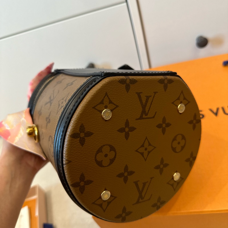 Louis vuitton Cannes m43986 發財桶 圓筒包 雙色老花 手提 側背 爆款-16