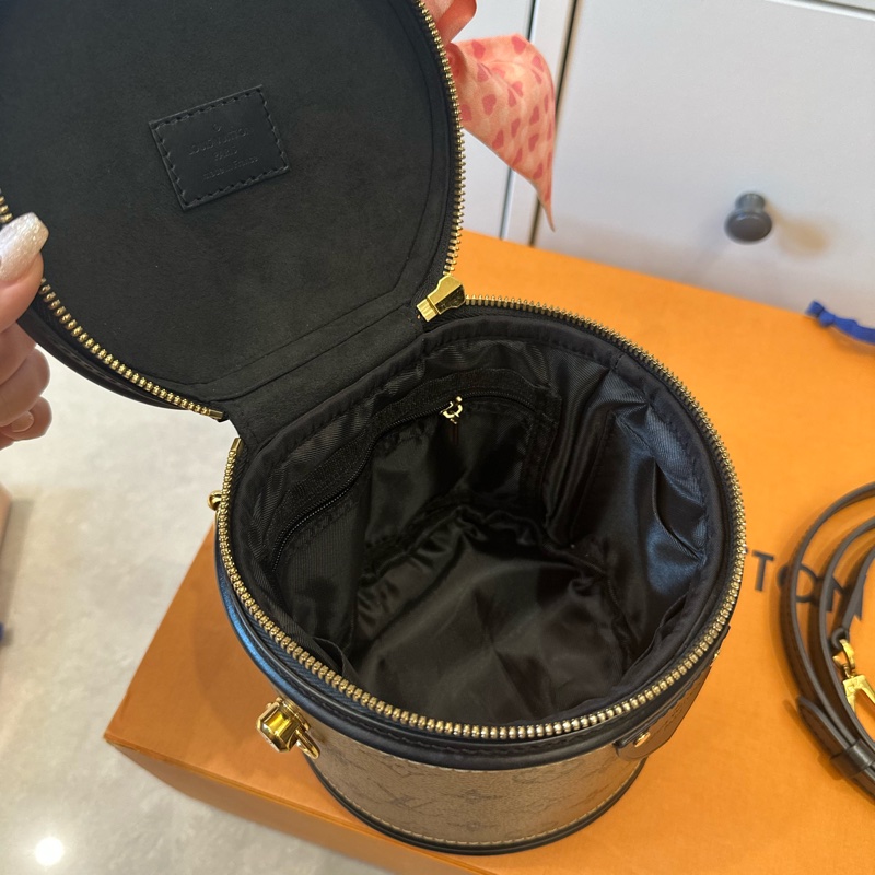 Louis vuitton Cannes m43986 發財桶 圓筒包 雙色老花 手提 側背 爆款-21