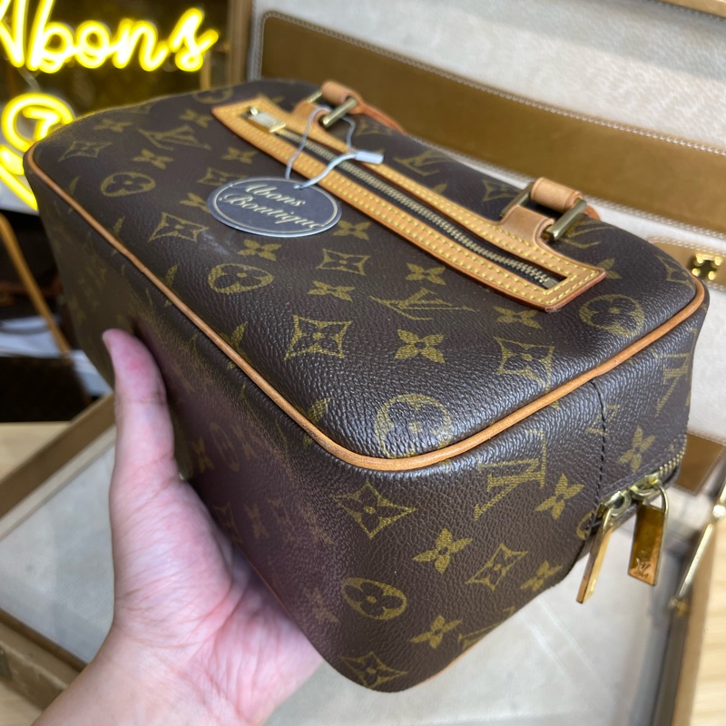 Louis Vuitton老花CITE吐司小號肩包-3