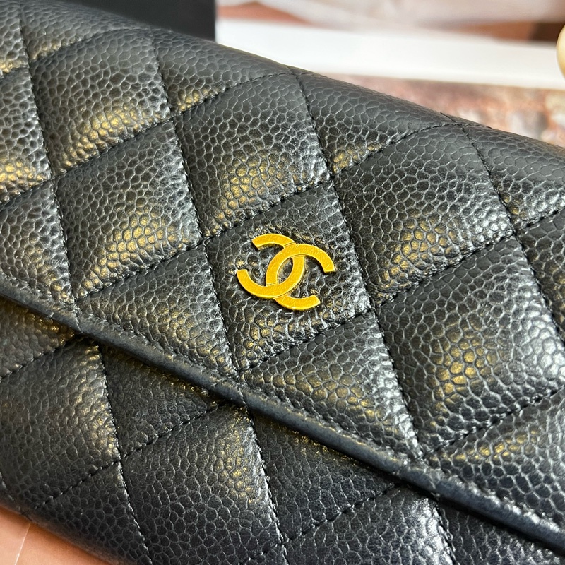 CHANEL 經典雙C LOGO荔枝金釦長夾《已改造可斜背》-3