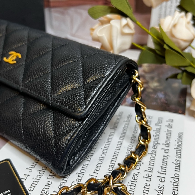 CHANEL 經典雙C LOGO荔枝金釦長夾《已改造可斜背》-4