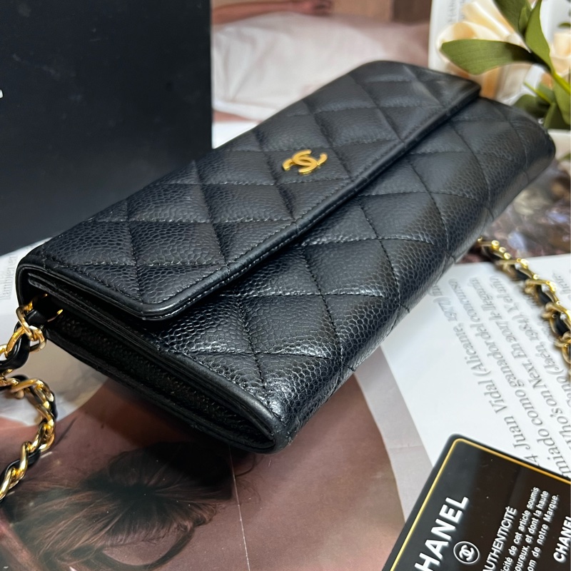 CHANEL 經典雙C LOGO荔枝金釦長夾《已改造可斜背》-6