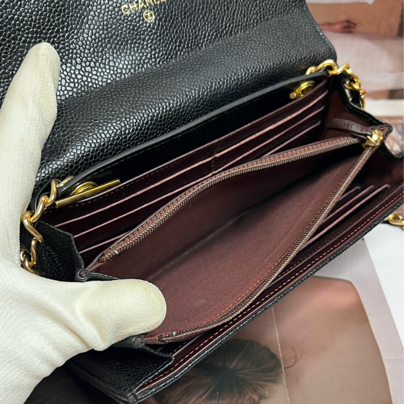 CHANEL 經典雙C LOGO荔枝金釦長夾《已改造可斜背》-16